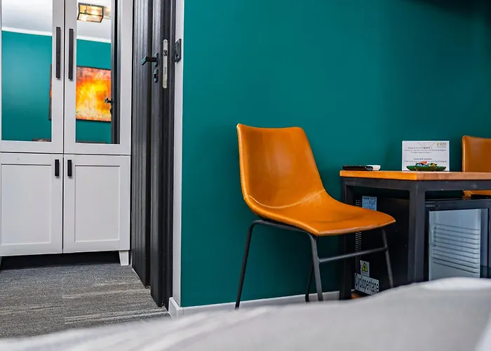 Apart-hotel Kaktus Chill & Sleeping - 50 M Od Rynku 3*